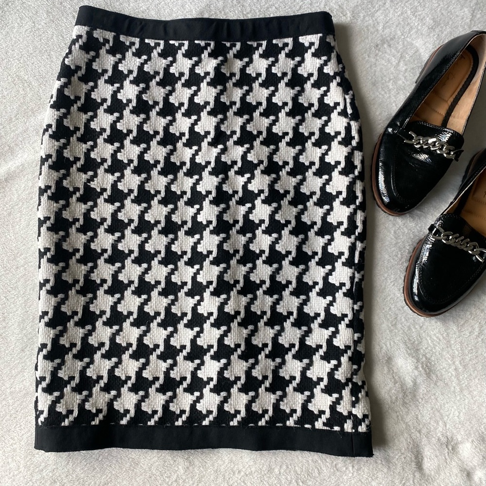Pink Tartan Black and White Houndstooth Skirt sz 0
